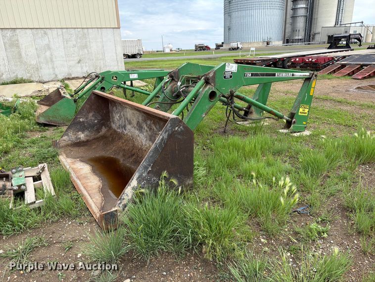 Farmhand F258 loader - FK4018