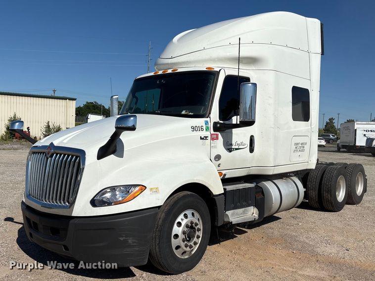 2019 International LT625 semi truck - EF1221