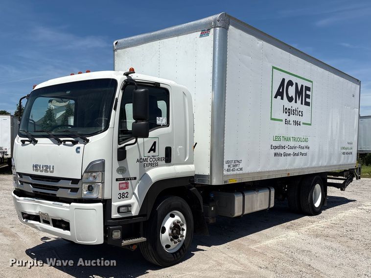 2022 Isuzu FTR box truck - EF1225