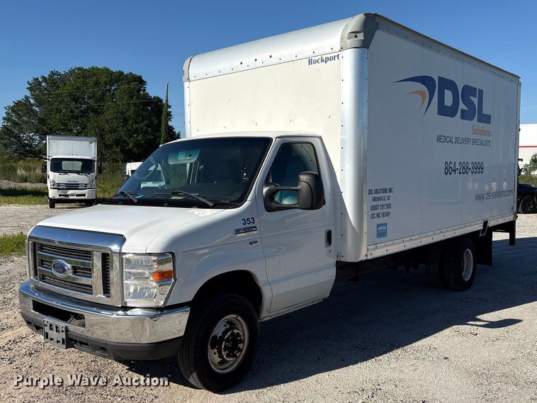 2019 Ford E350 box truck - EF1226