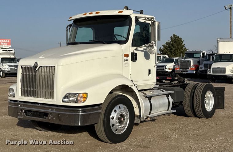 2006 International 9200i semi truck - EG1897