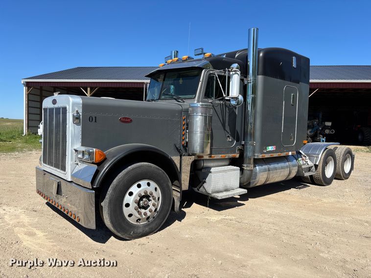 2000 Peterbilt 379 semi truck - EM5116