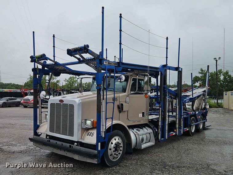 2016 Peterbilt 365 car carrier truck - EO7377
