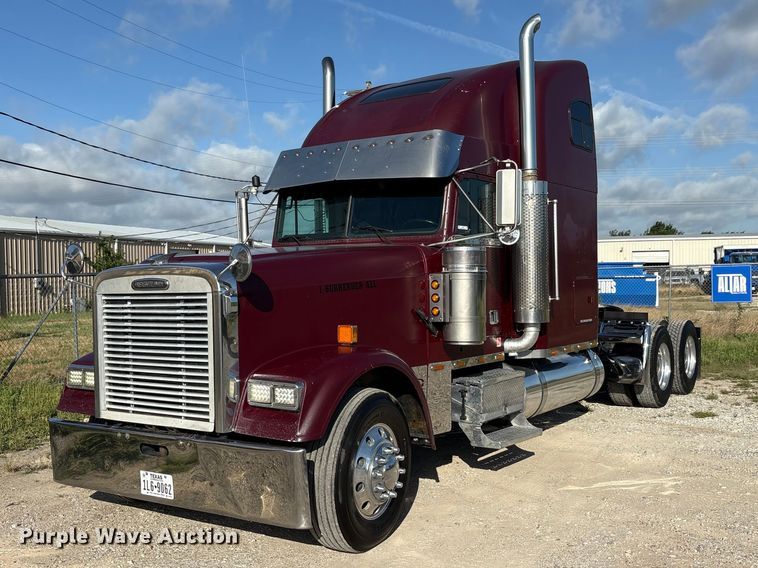 1998 Freightliner FLD semi truck - EU5702