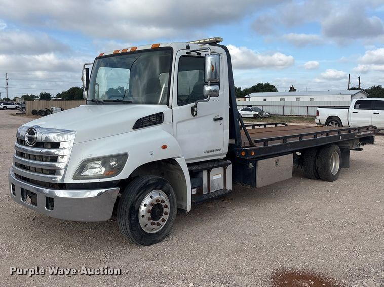 2016 Hino 268 rollback truck - FC2403