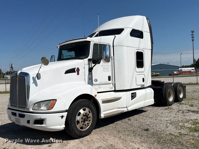 2012 Kenworth T660 semi truck - FC3180