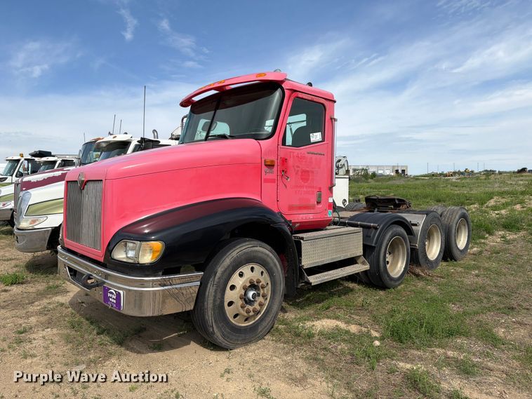 2006 International 9200i semi truck - FK0231