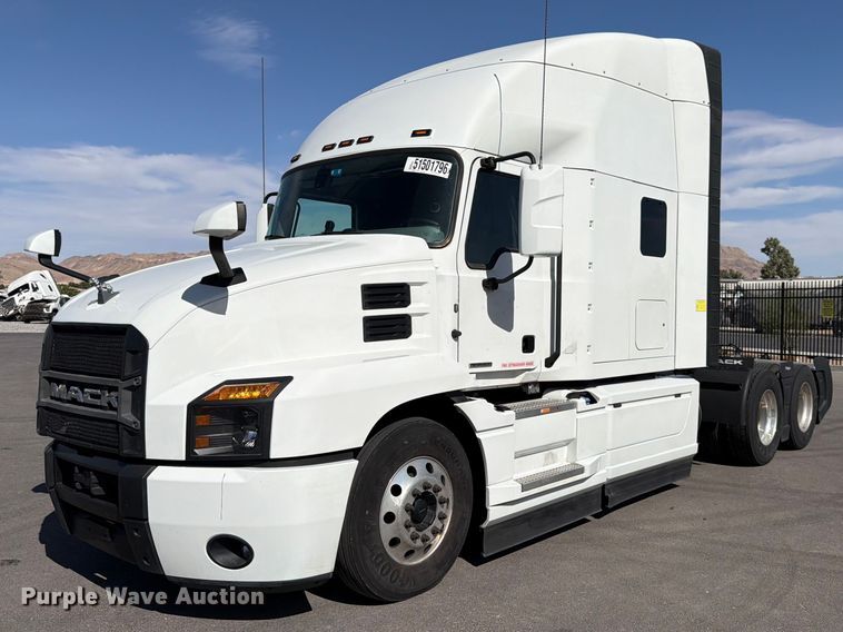2023 Mack Anthem semi truck - YA3393