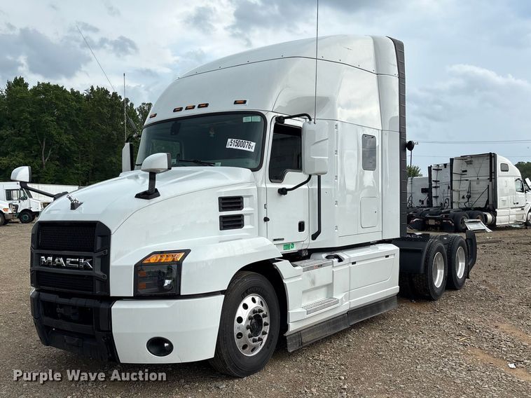 2023 Mack Anthem semi truck - YA3394