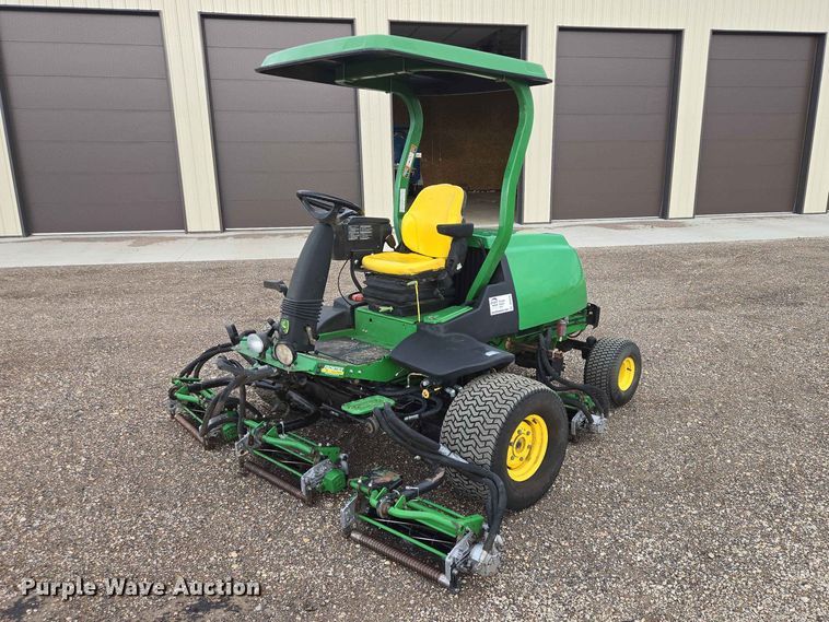 2013 John Deere 7500 PCFM reel mower - DP8976