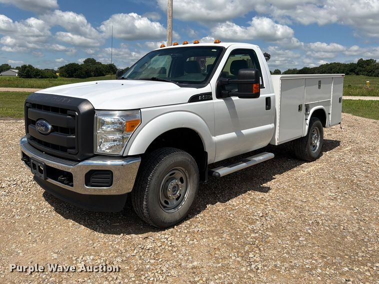 2013 Ford F350 Super Duty utility bed pickup truck - DQ7857