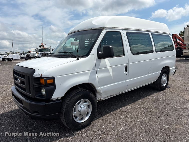 2008 Ford E150 handicap accessible prisoner transport van - EG9122
