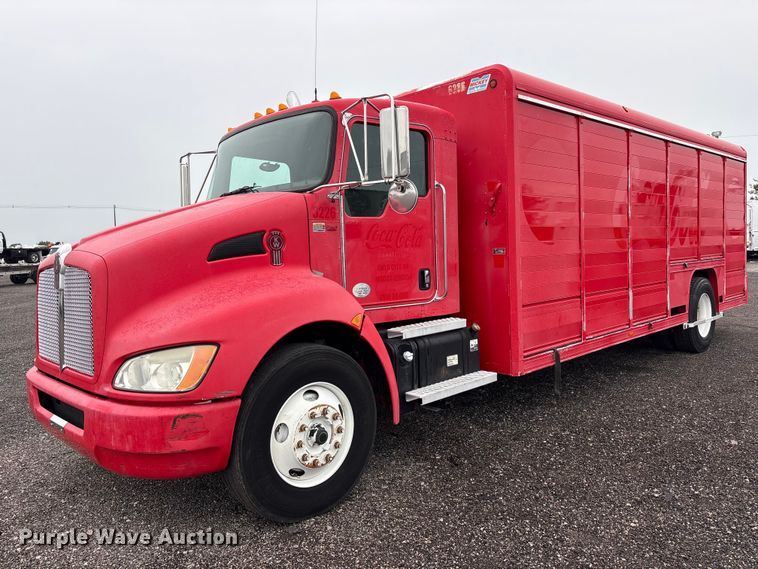 2012 Kenworth T370 delivery truck - EG9151