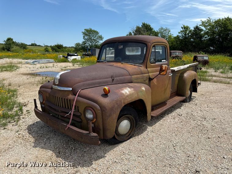 1950 International L110 pickup truck - EN0426