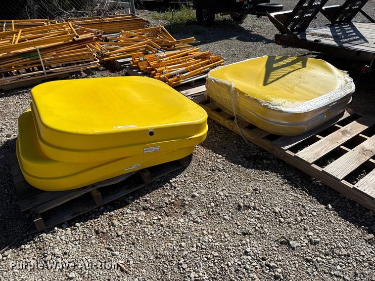 (4) Eagle drum containment containers  - EN0432