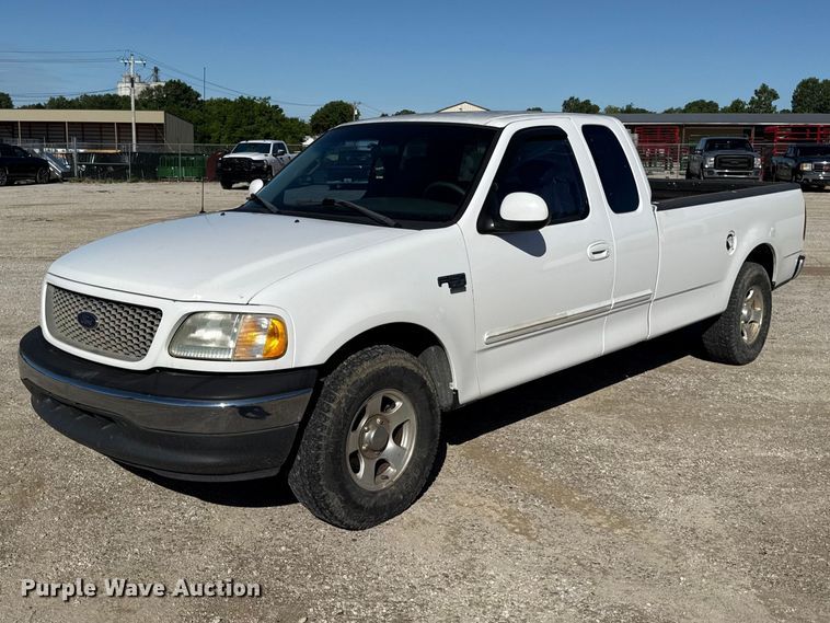 2001 Ford F150 Ext. Cab pickup truck - EN0434
