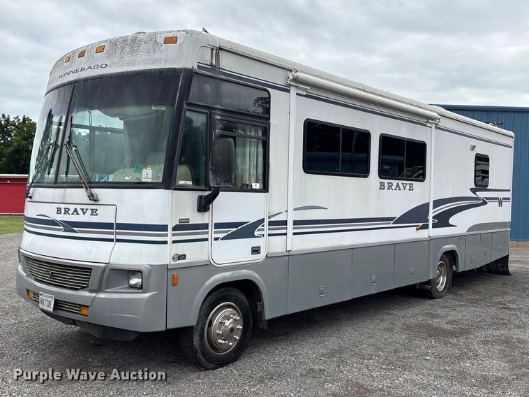 2004 Winnebago Workhorse W22 RV - EQ8024