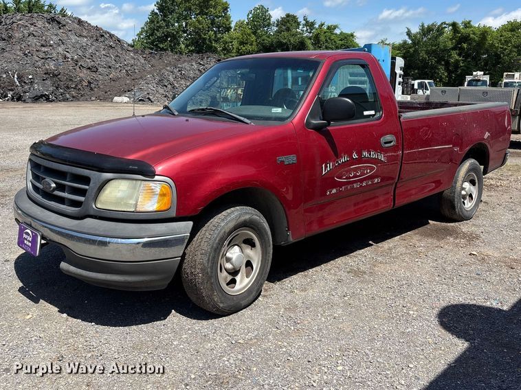2002 Ford F150 pickup truck - ER3041