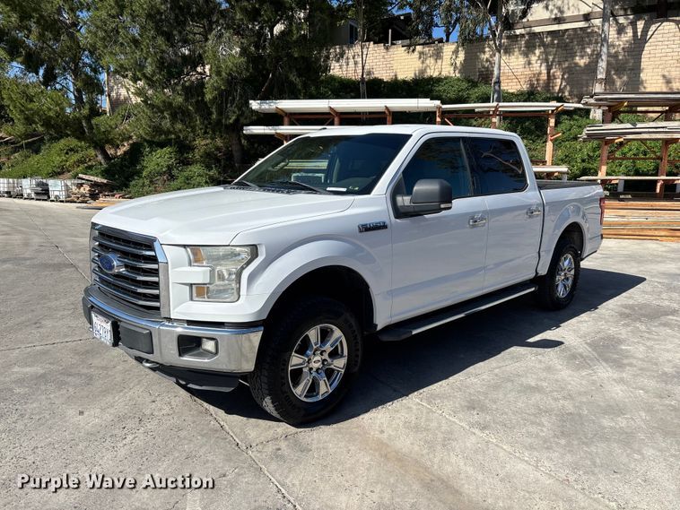 2016 Ford F150 Crew Cab pickup truck - ER7652