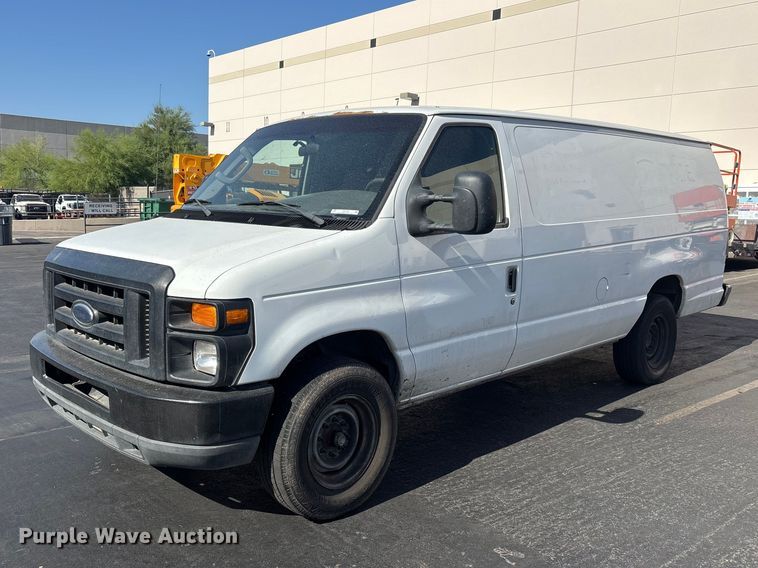 2008 Ford E250 van - ER7666
