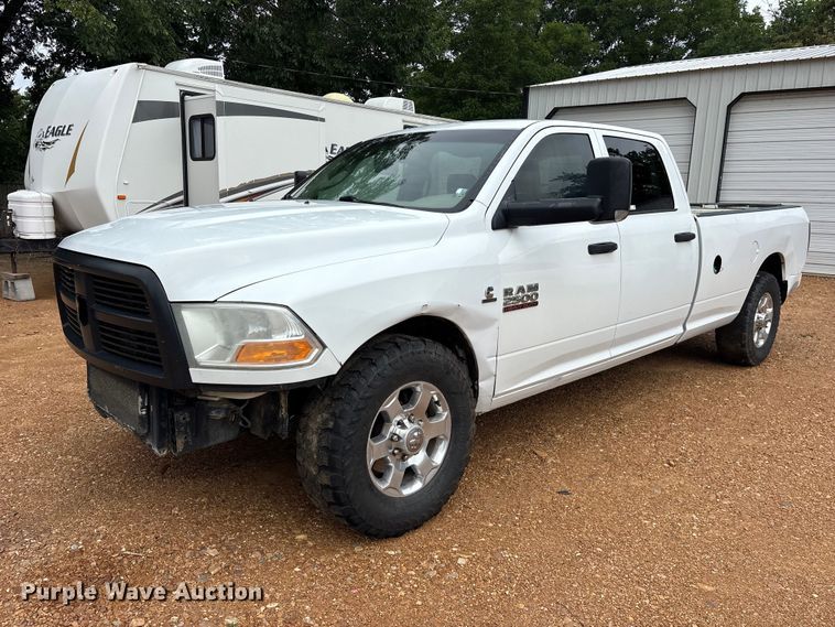 2012 Dodge Ram 2500 Crew Cab pickup truck - ET2228