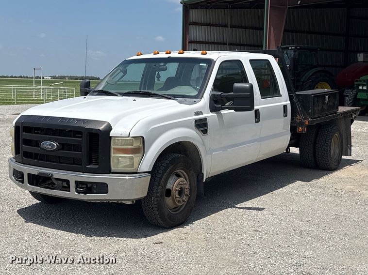 2008 Ford F350 Super Duty Crew Cab flatbed pickup truck - ET6311