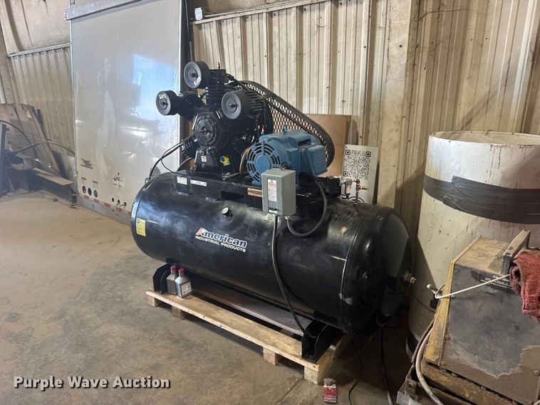 American Industrial Products air compressor - EW4889