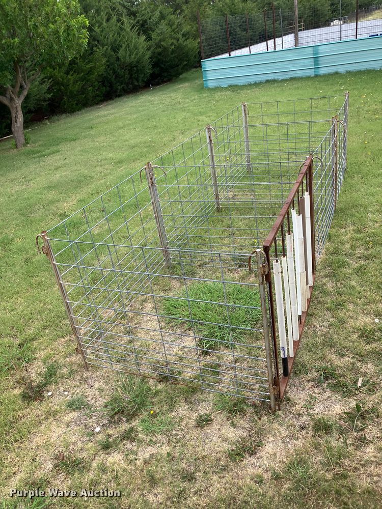 (79) sheep weening panels - FB6831