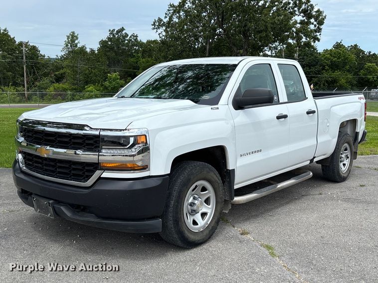 2018 Chevrolet Silverado 1500 Ext. Cab pickup truck - FC1663