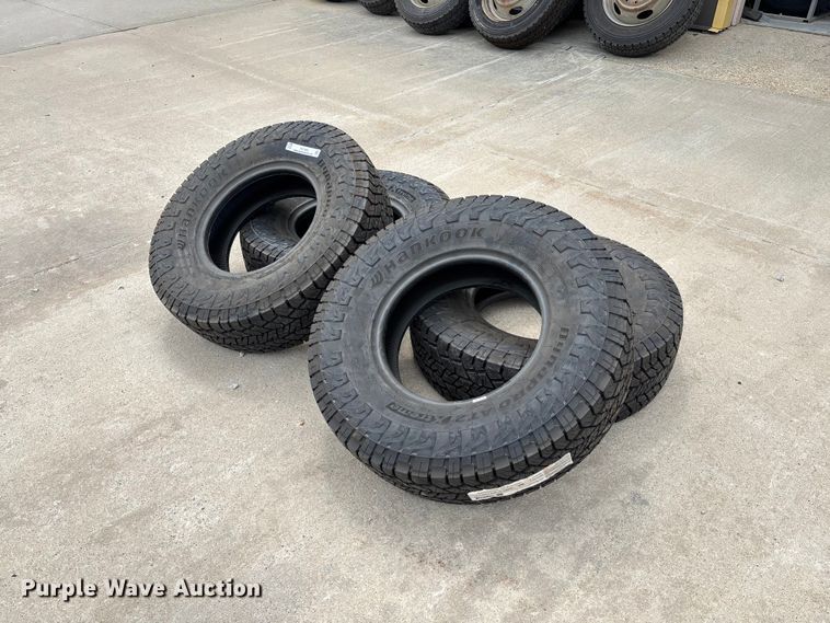 (4) Hankook DynaPro AT2 265/75R16 tires - FC1665