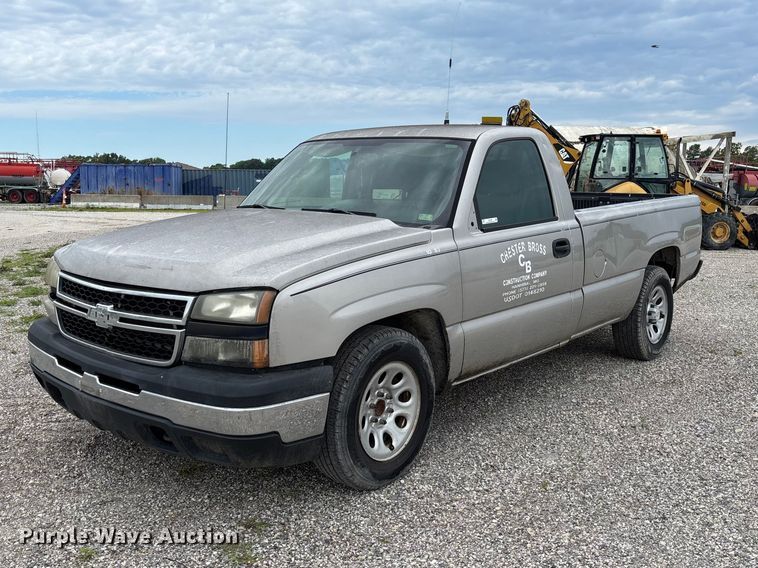 2007 Chevrolet Silverado 1500 pickup truck - FC1669