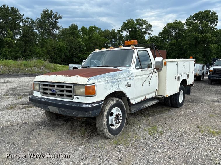 1988 Ford F450 Super Duty utility / service truck - FC1671