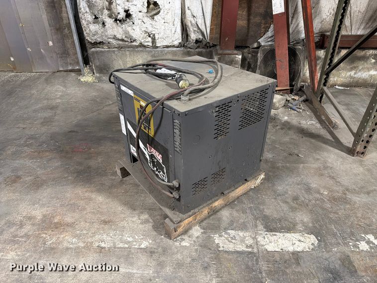 Exide WG3-18-680 battery charger  - FC3170