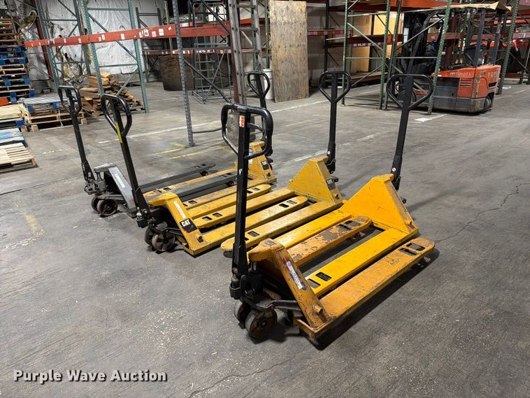 (6) pallet jacks - FC3173