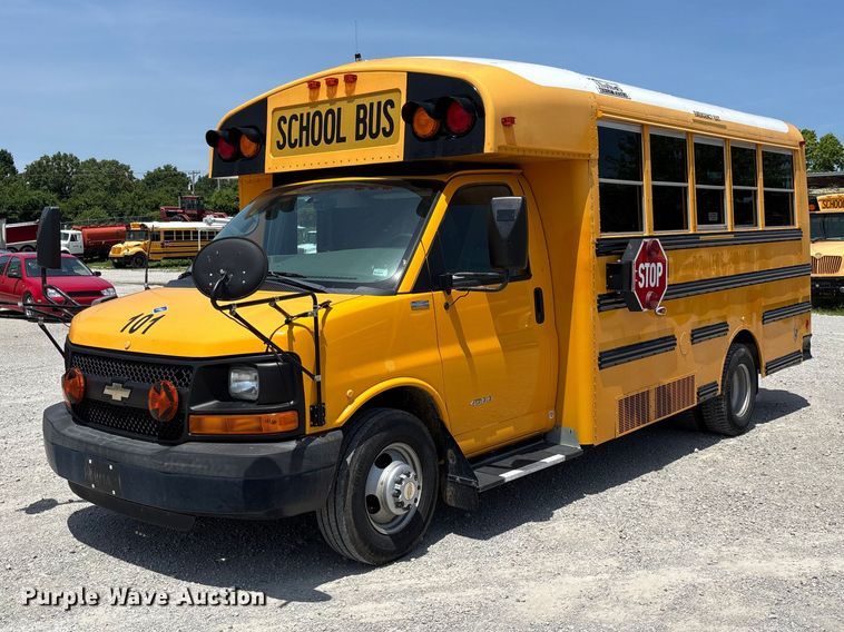 2015 Thomas Built Express G4500 school bus - FC5878