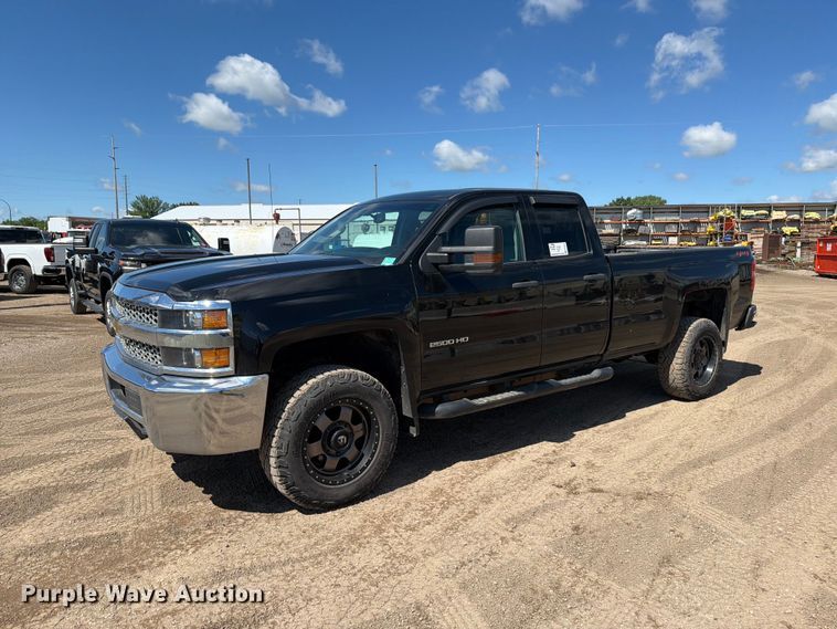 2019 Chevrolet Silverado 2500HD Ext. Cab pickup truck - FK0293