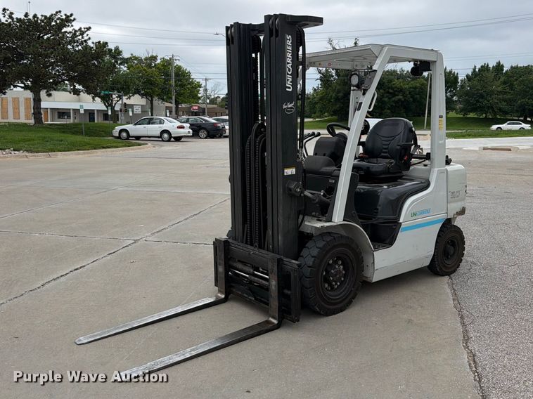 2017 UniCarriers PF50 forklift - FK3006