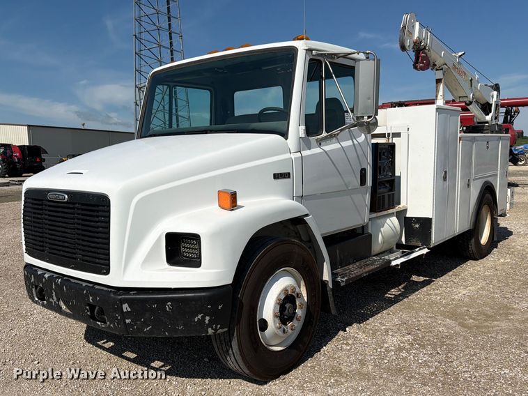 2000 Freightliner FL70 utility / service truck - FK3044