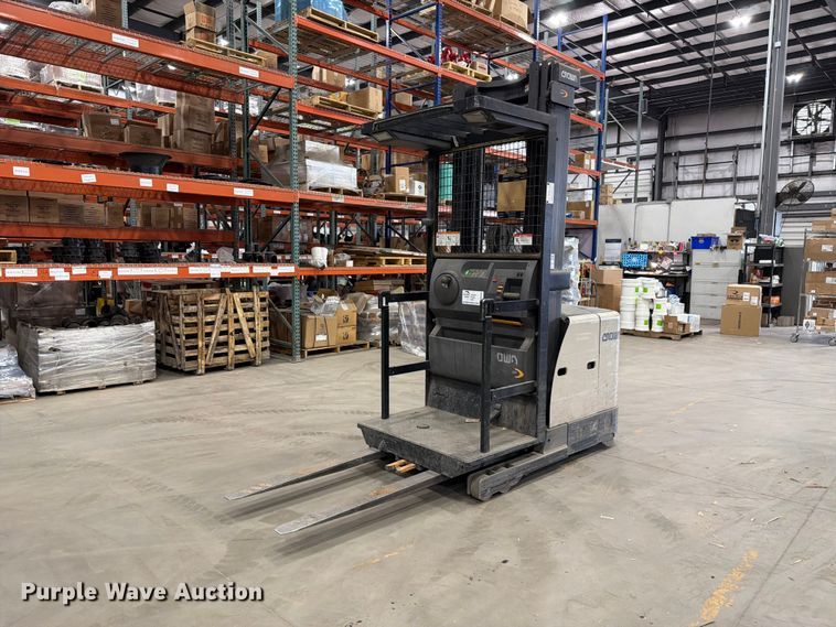 2019 Crown SP3520-30 order picker - FM7543