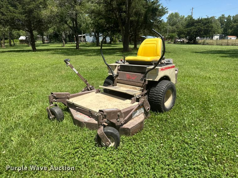 2002 Grasshopper 614 ZTR lawn mower - NA9516