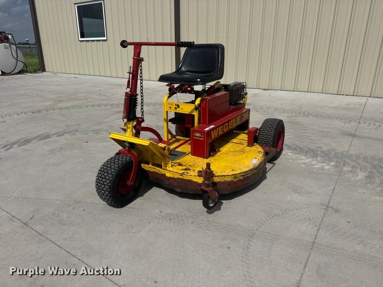 Midwest Mower Mfg. Inc. Wegele 36 lawn mower - NA9521