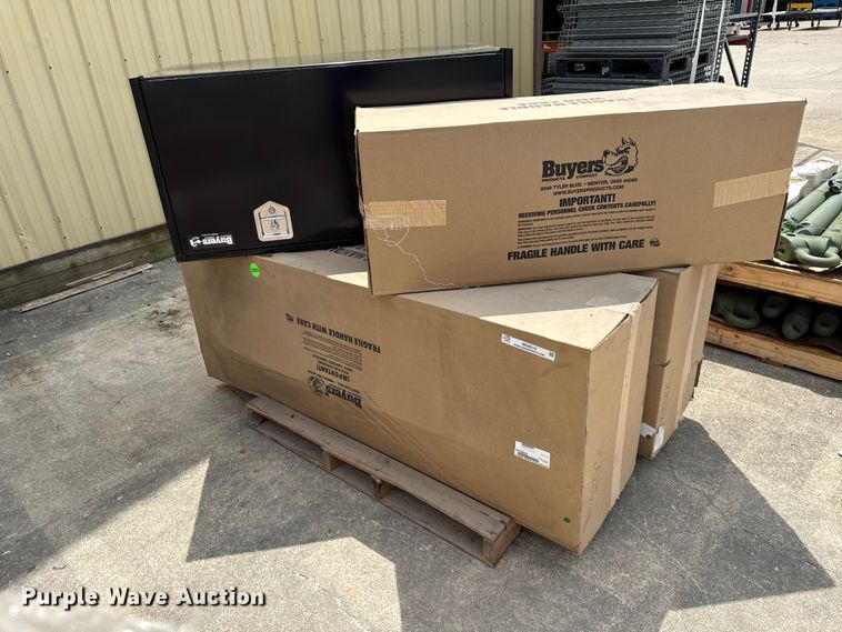 (4) Buyers tool boxes - ND9515