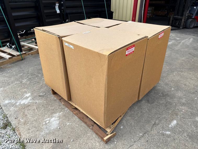 (4) aluminum hydraulic tanks - ND9525