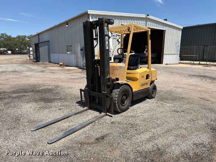 2010 Hyster H50XM forklift - NJ9039