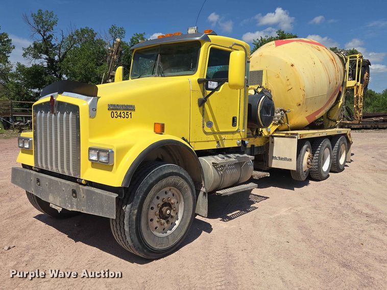 2012 Kenworth W900 ready mix truck - DP8953