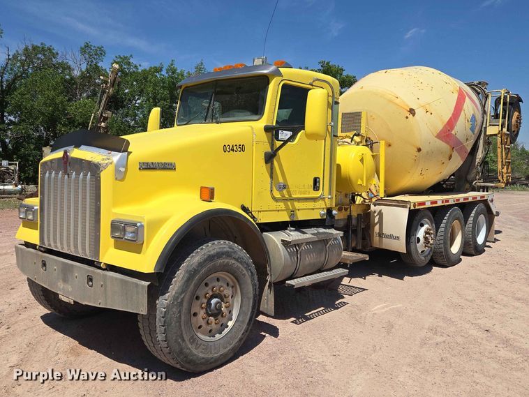 2012 Kenworth W900 ready mix truck - DP8959