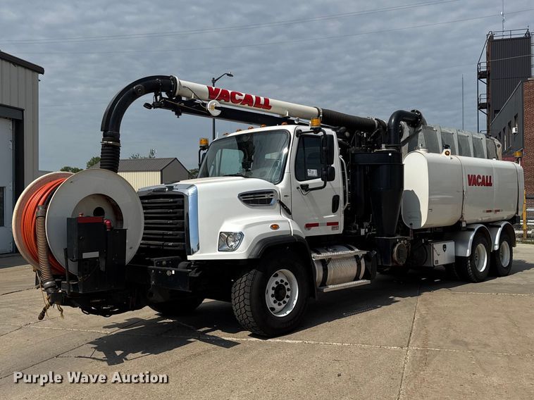 2015 Freightliner 108SD sewer jetter truck - DV2013