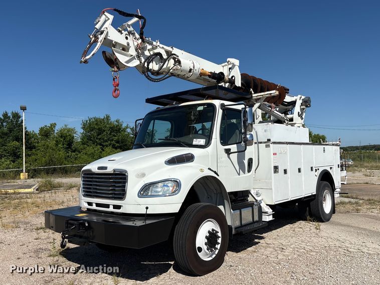 2014 Freightliner Business Class M2 digger derrick truck - DV8511