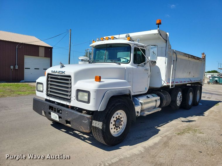 1999 Mack RD688S dump truck - DZ7276