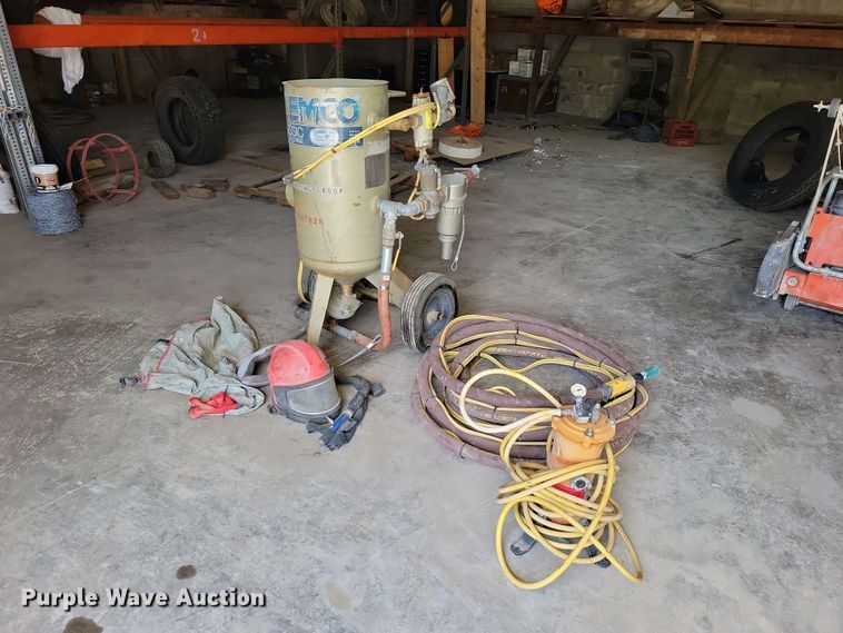 2015 Clemco 1648 sand blaster - DZ7321